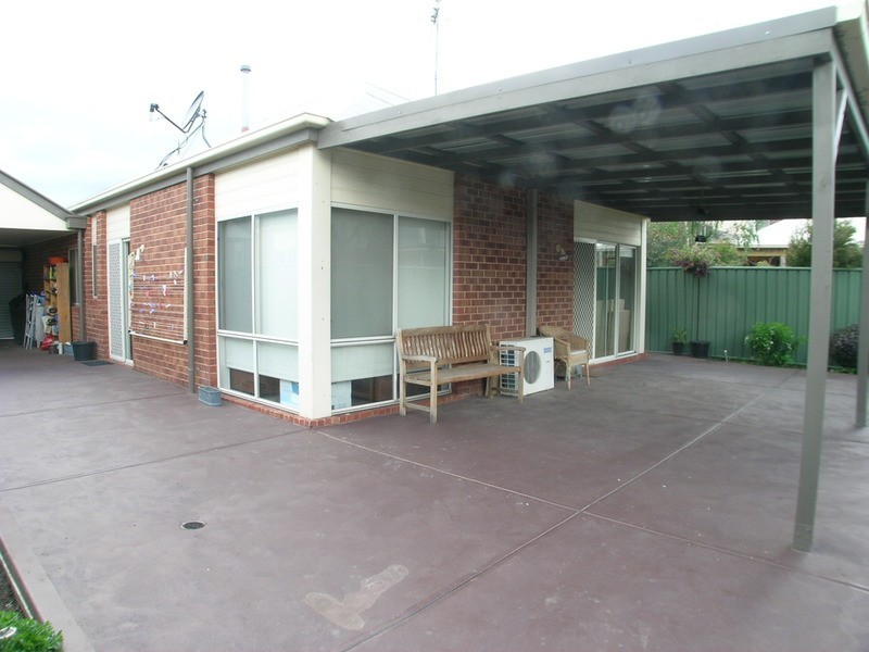 23 Swinburne Close, Craigieburn VIC 3064
