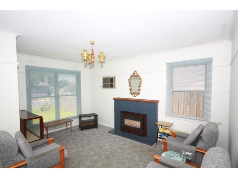 16 Bindi Street, Glenroy VIC 3046