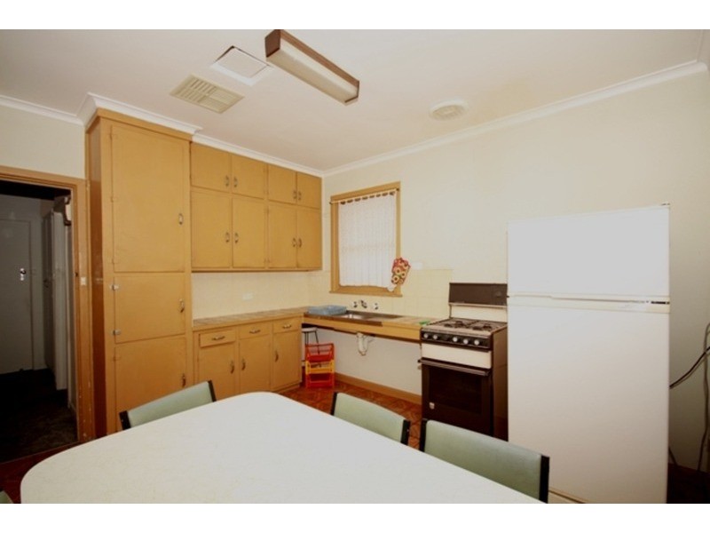 16 Bindi Street, Glenroy VIC 3046