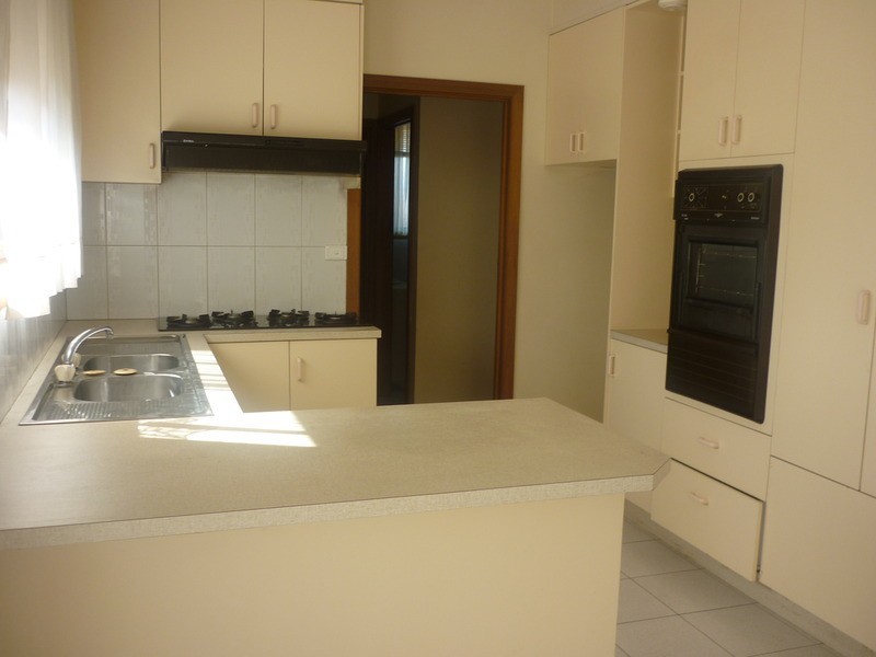 2/10 Sherwood Street, Glenroy VIC 3046