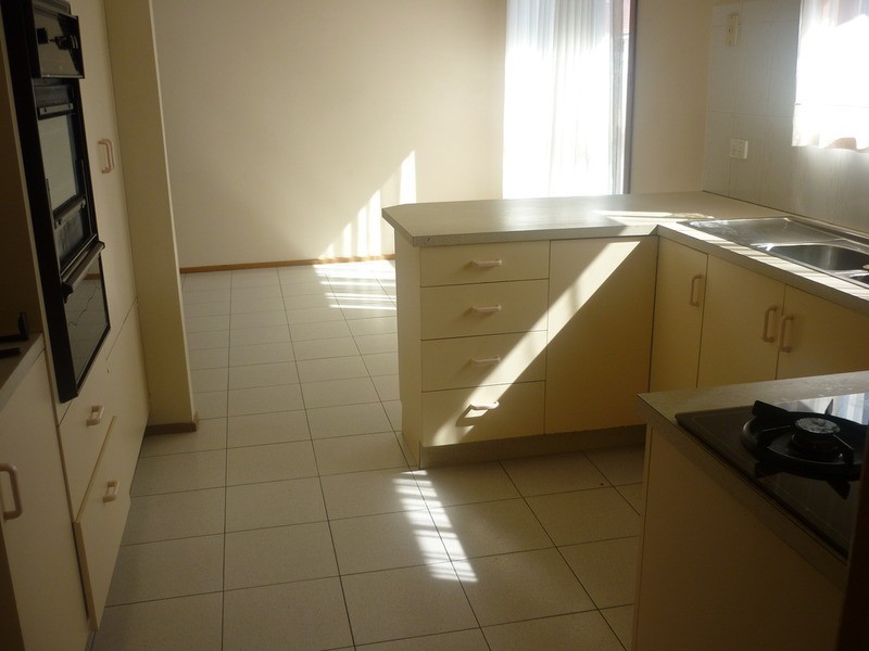 2/10 Sherwood Street, Glenroy VIC 3046