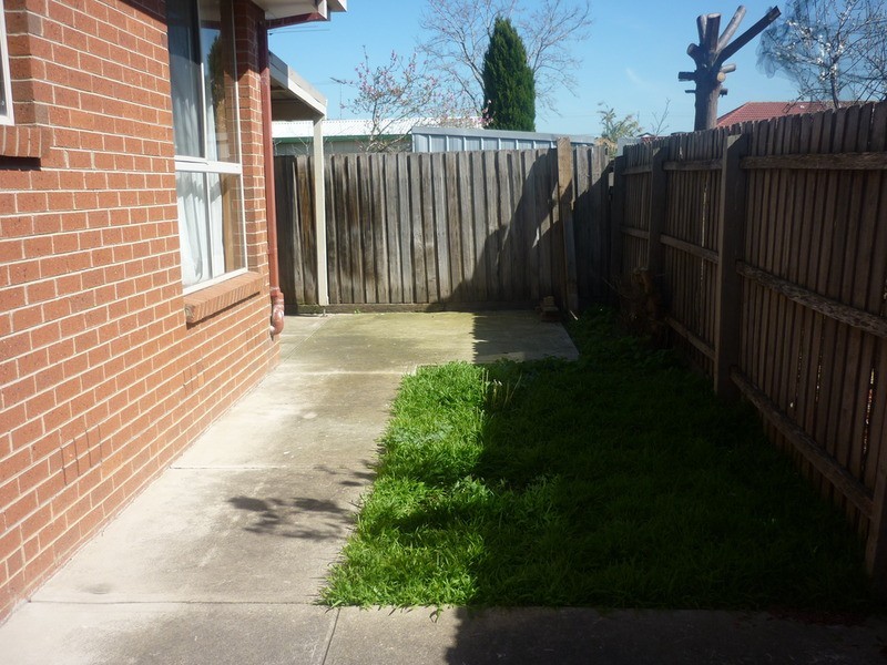 2/10 Sherwood Street, Glenroy VIC 3046