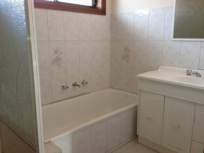 84A Bicentennial Crescent, Meadow Heights VIC 3048