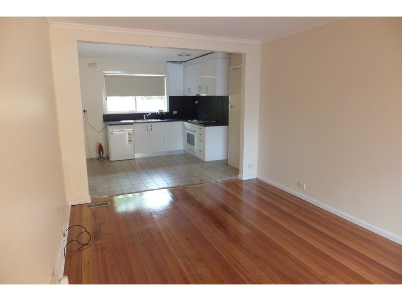 16 Hartington Street, Glenroy VIC 3046