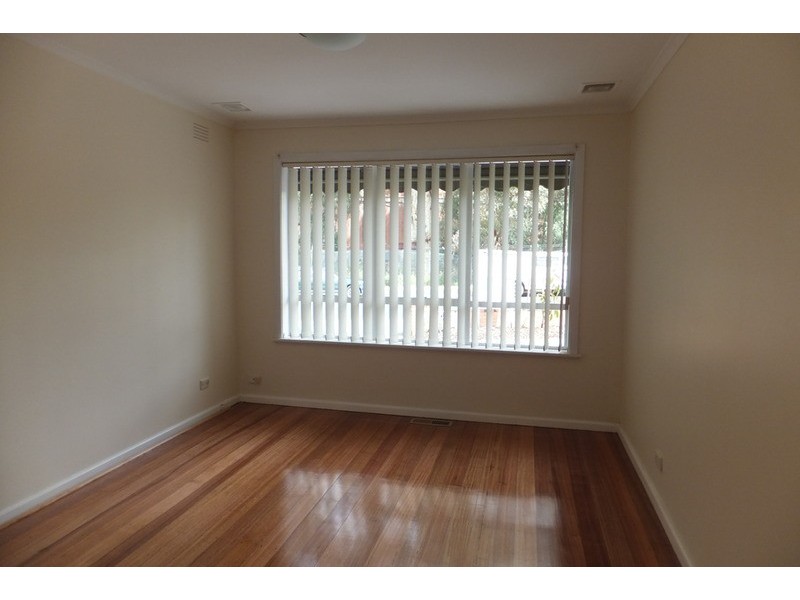 16 Hartington Street, Glenroy VIC 3046