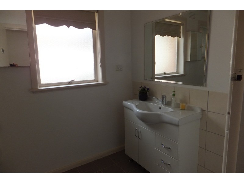 16 Hartington Street, Glenroy VIC 3046