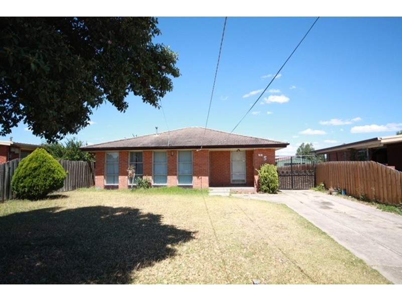 5 Flynn  Crescent, Coolaroo VIC 3048