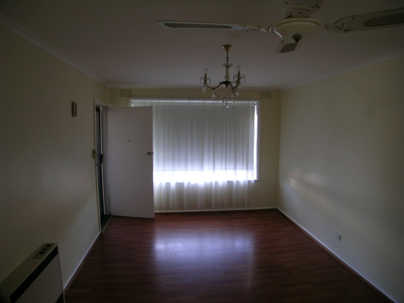 2/27 Grandview Street, Glenroy VIC 3046