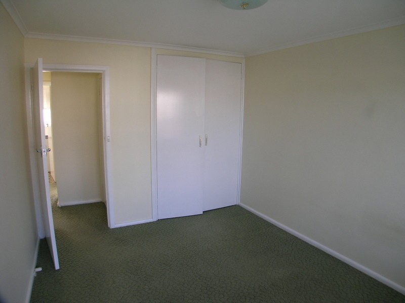 2/27 Grandview Street, Glenroy VIC 3046