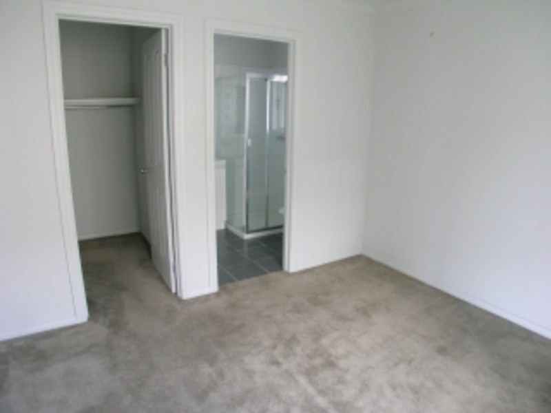 16/4 Melaleuca Drive, Meadow Heights VIC 3048