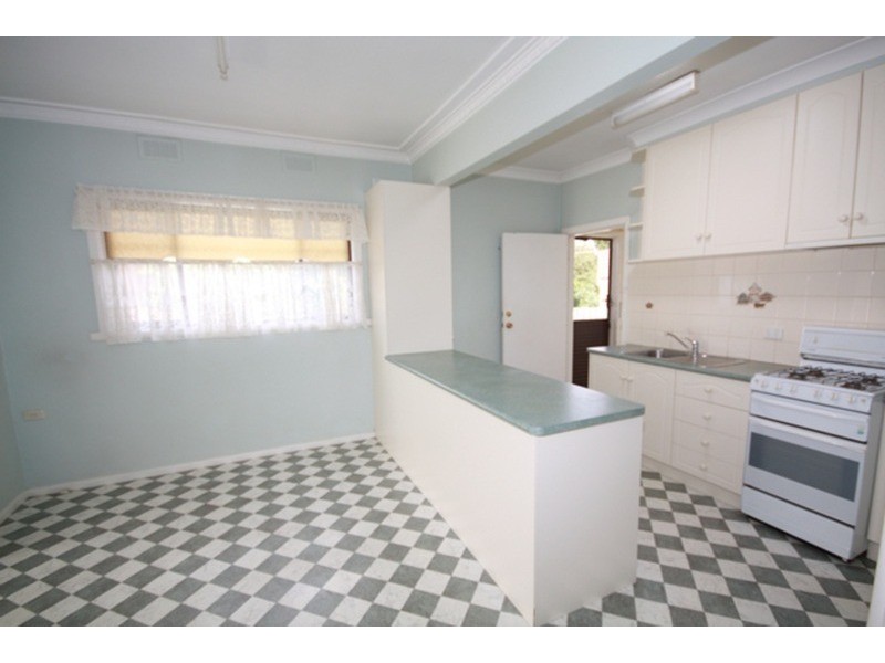 103 Winifred Street, Oak Park VIC 3046