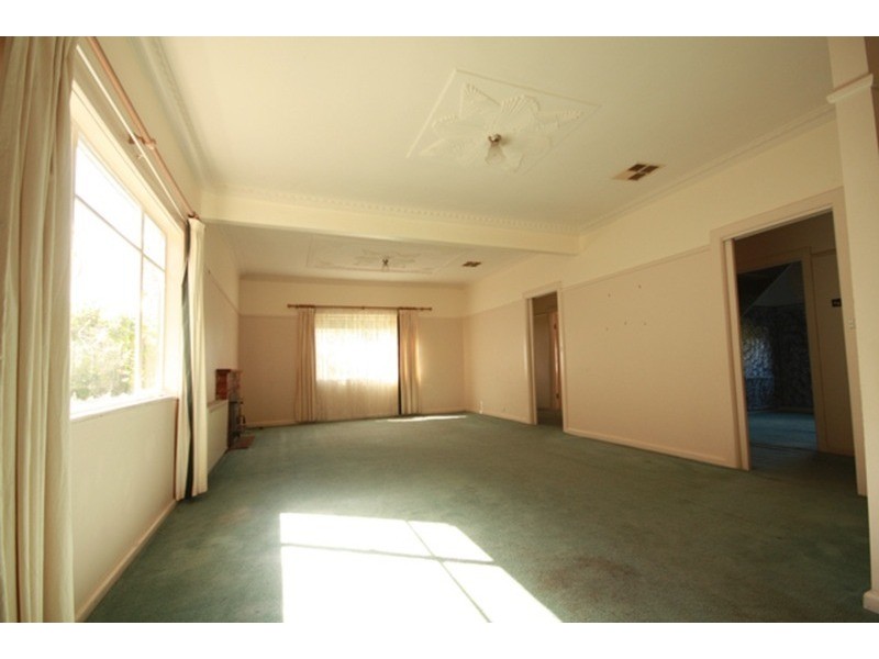 3 Xavier Street, Oak Park VIC 3046