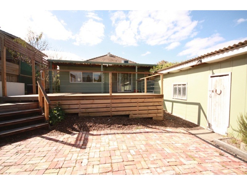 3 Xavier Street, Oak Park VIC 3046