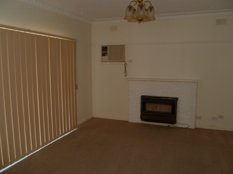 27 Cromwell Street, Glenroy VIC 3046