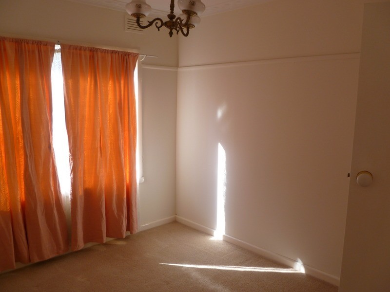 27 Cromwell Street, Glenroy VIC 3046