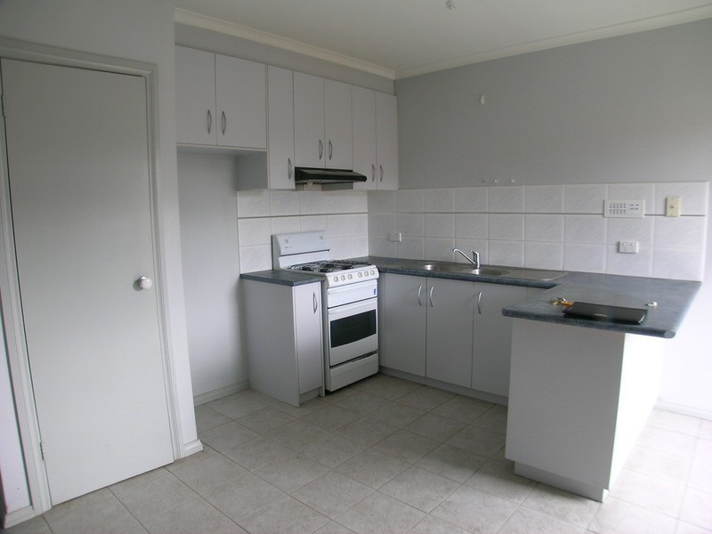 2/30 Prospect Street, Glenroy VIC 3046