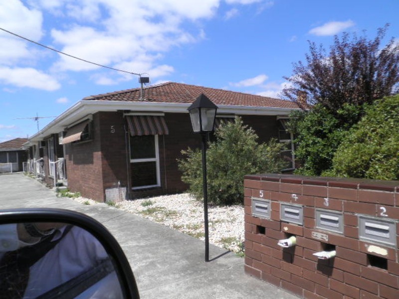 3/5 Clovelly  Avenue, Glenroy VIC 3046