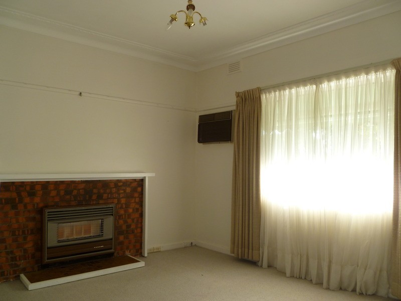 15 Staples Court, Hadfield VIC 3046
