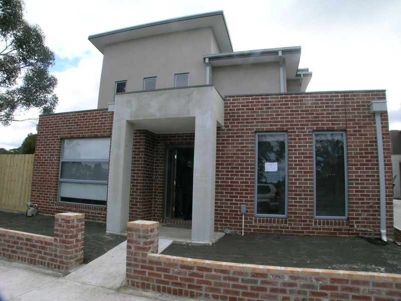 1/2-4 McKerchar Street, Glenroy VIC 3046