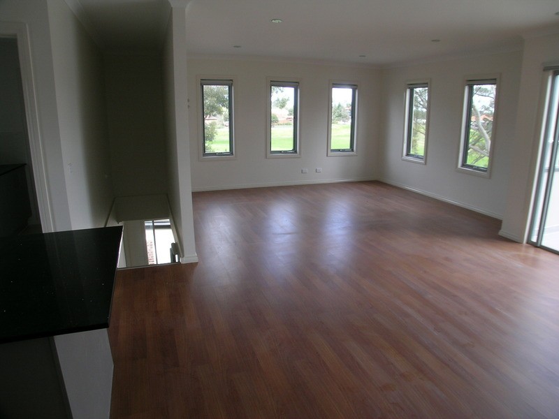 1/2-4 McKerchar Street, Glenroy VIC 3046