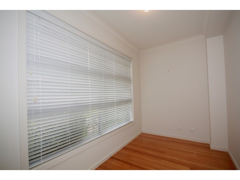 102 Chapman Avenue, Glenroy VIC 3046