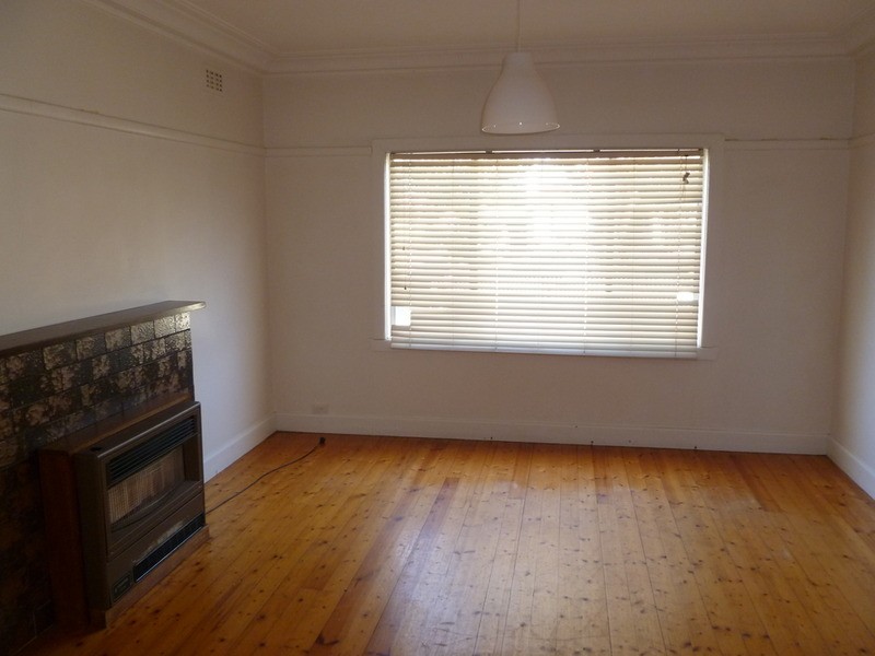 8 Merbein Street, Pascoe Vale VIC 3044