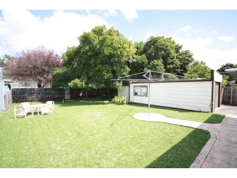 103 Winifred Street, Oak Park VIC 3046