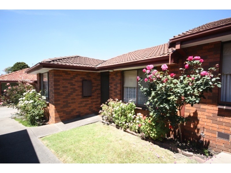 2/49 Chapman Avenue, Glenroy VIC 3046