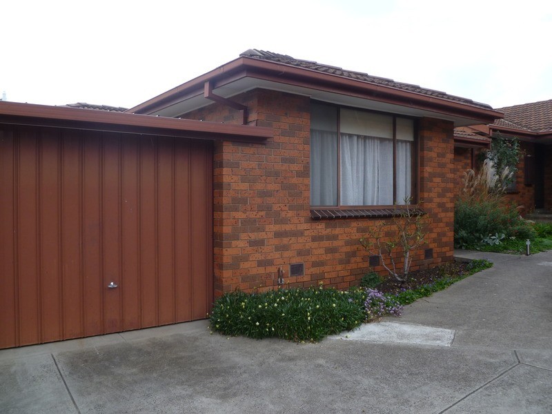 2/49 Chapman Avenue, Glenroy VIC 3046