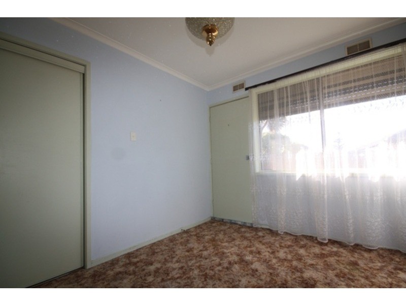 6 Gilmore  Place, Gladstone Park VIC 3043