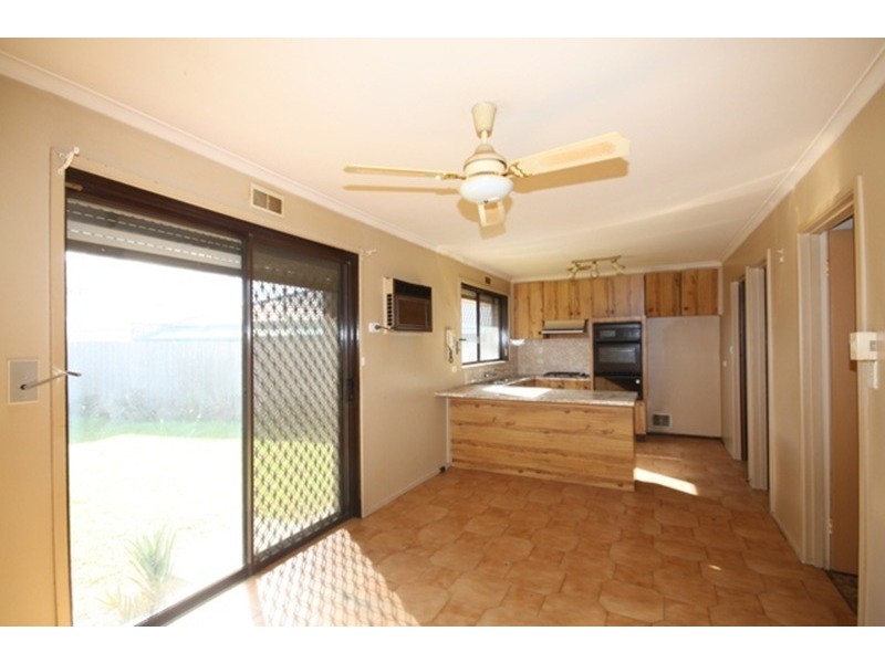 6 Gilmore  Place, Gladstone Park VIC 3043