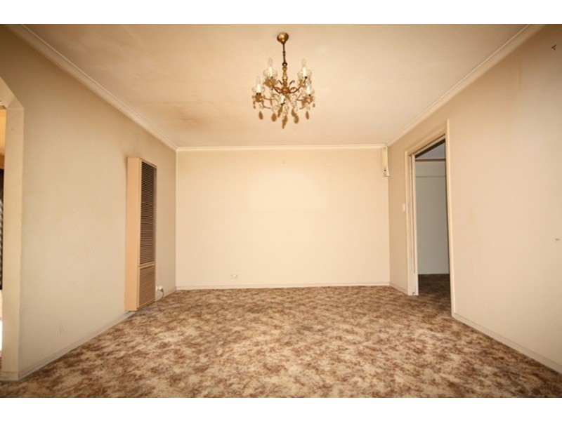 6 Gilmore  Place, Gladstone Park VIC 3043