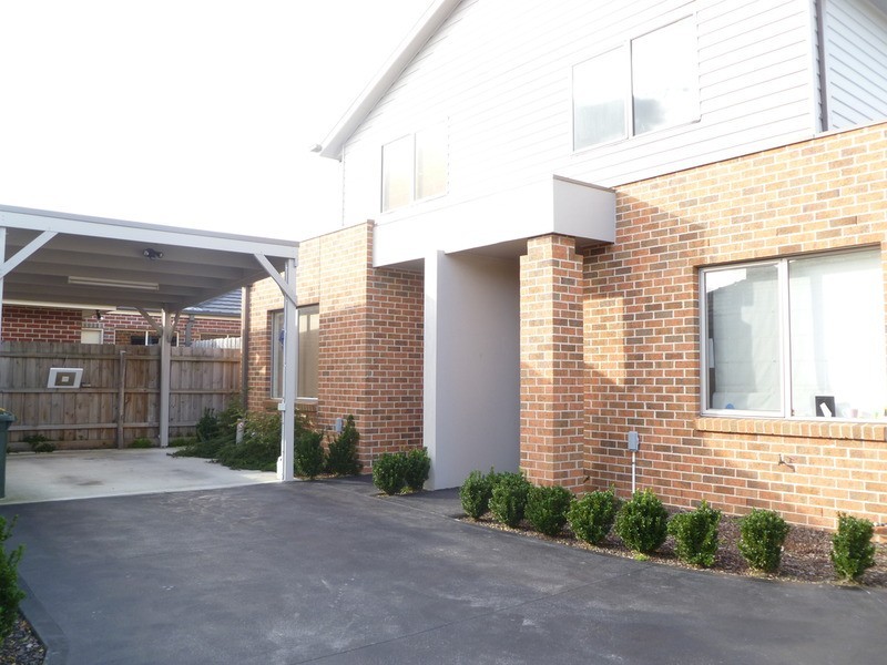 3/82 Glen Street, Glenroy VIC 3046