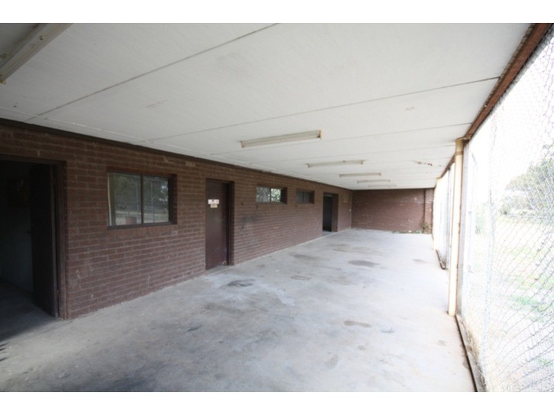 65B Konagaderra Road, Oaklands Junction VIC 3063