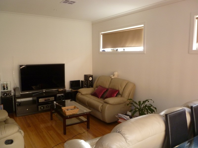 3/82 Glen Street, Glenroy VIC 3046