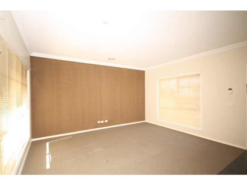 2/10 Ernest  Street, Broadmeadows VIC 3047