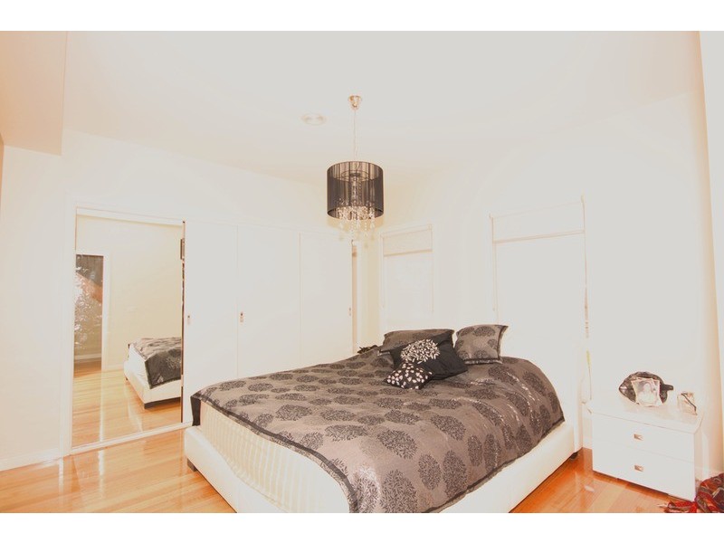 1/56 Hartington  Street, Glenroy VIC 3046