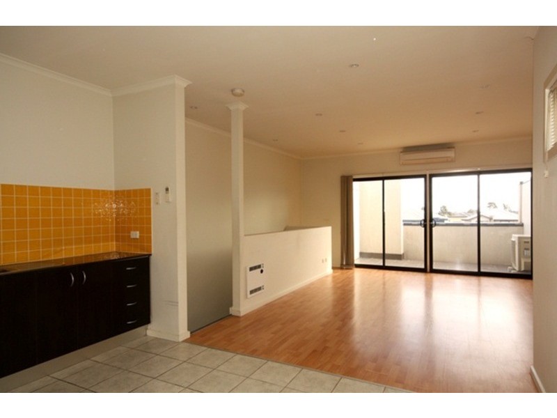 2/900 Pascoe Vale Road, Glenroy VIC 3046