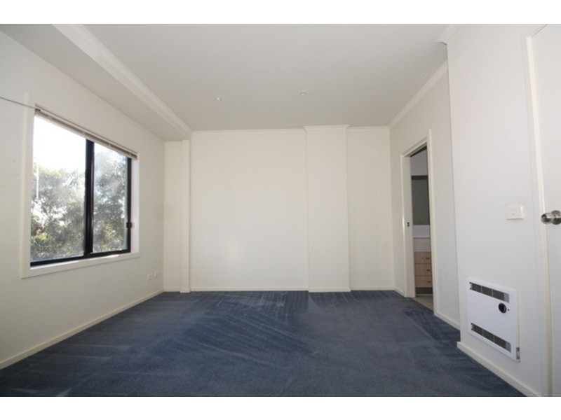 2/900 Pascoe Vale Road, Glenroy VIC 3046