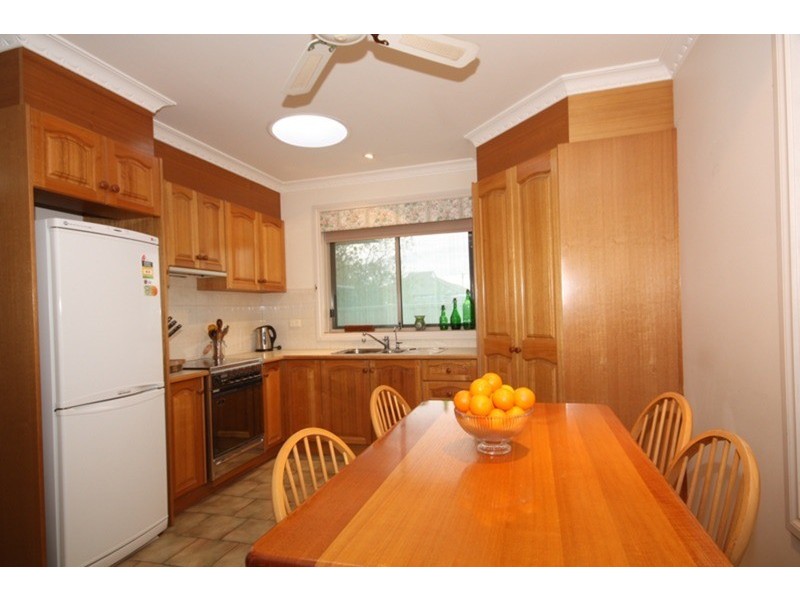 2a Pengana Avenue, Glenroy VIC 3046