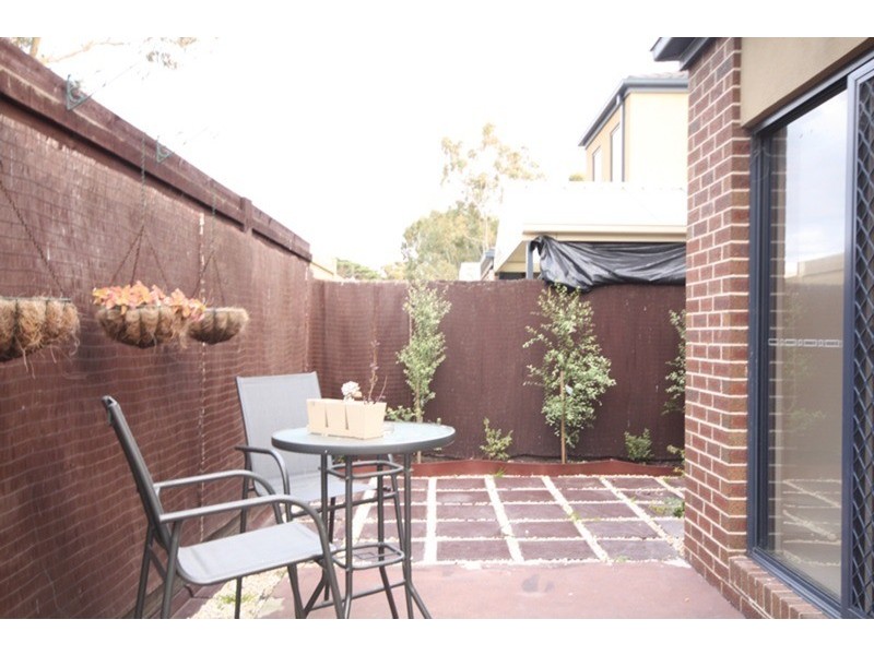 13/213-215 Camp  Road, Broadmeadows VIC 3047