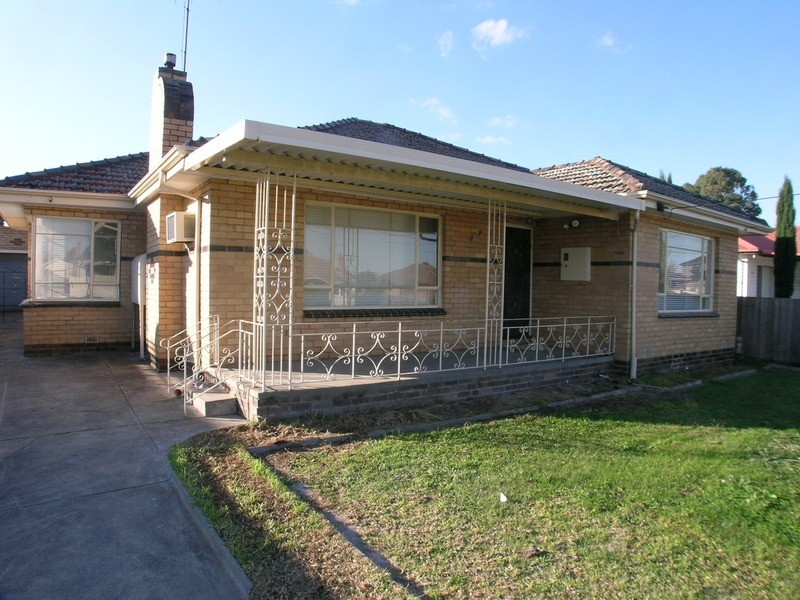10 Lyons Street, Glenroy VIC 3046
