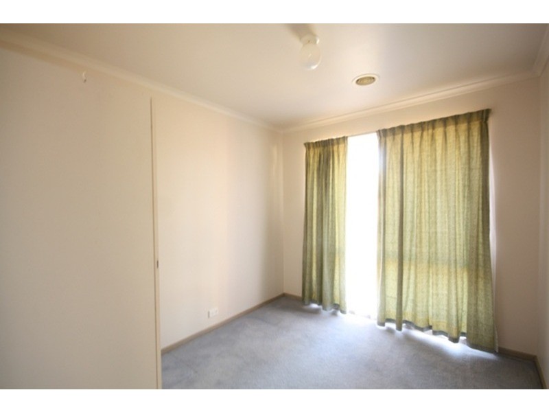8 Midhurst Court, Craigieburn VIC 3064