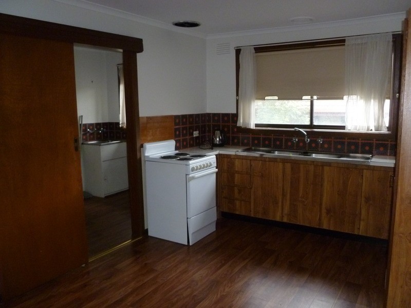 2/49 Chapman Avenue, Glenroy VIC 3046