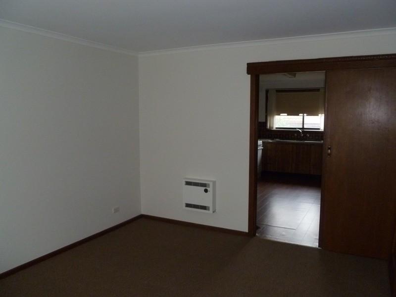 2/49 Chapman Avenue, Glenroy VIC 3046