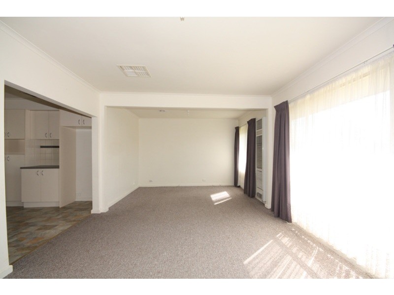 7 Lichfield Avenue, Jacana VIC 3047