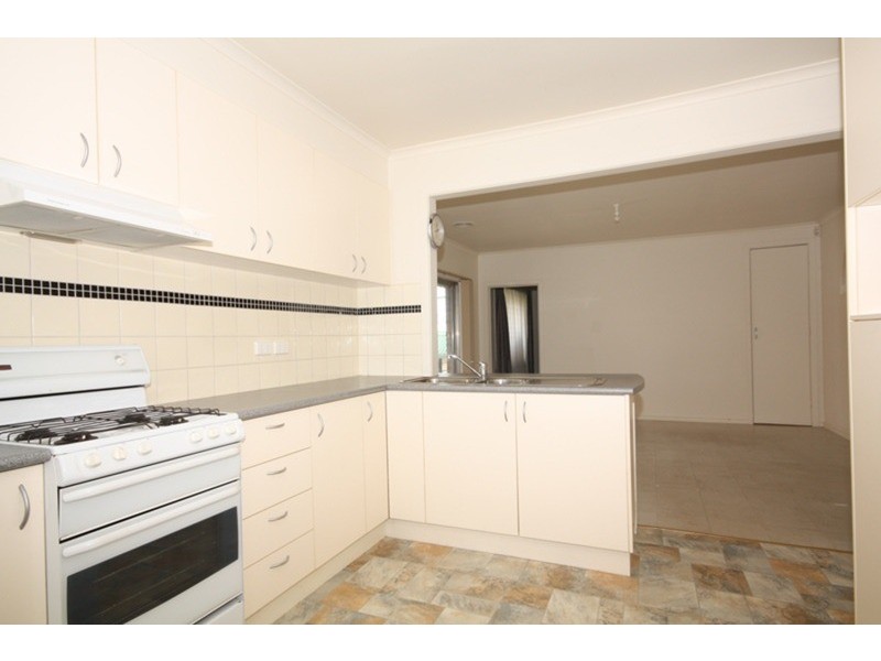 7 Lichfield Avenue, Jacana VIC 3047