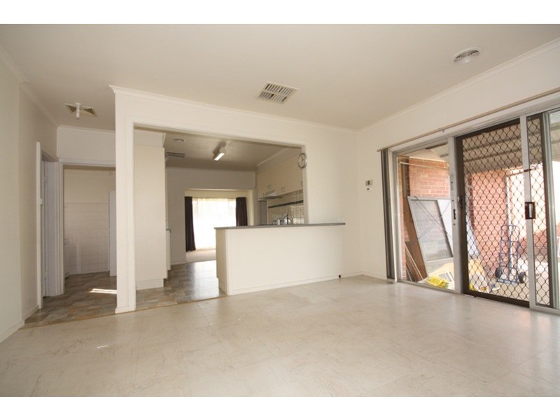 7 Lichfield Avenue, Jacana VIC 3047