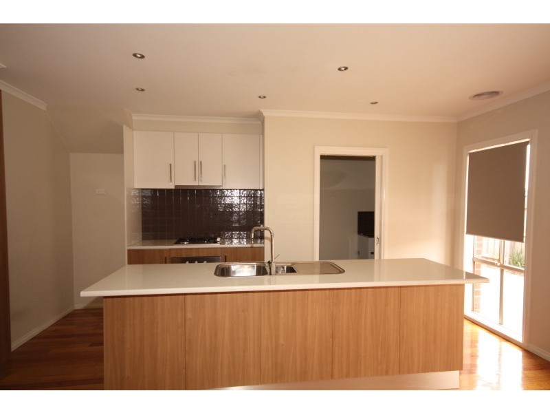 6 Muntz Avenue, Glenroy VIC 3046