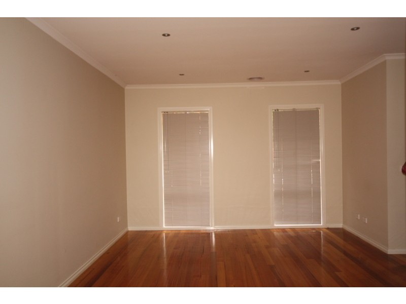 6 Muntz Avenue, Glenroy VIC 3046